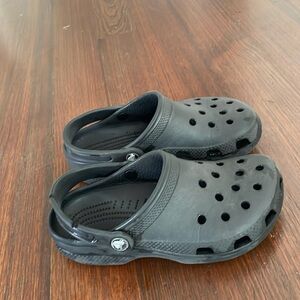Black boys crocs size 2 -juniors 2, ages 8-10